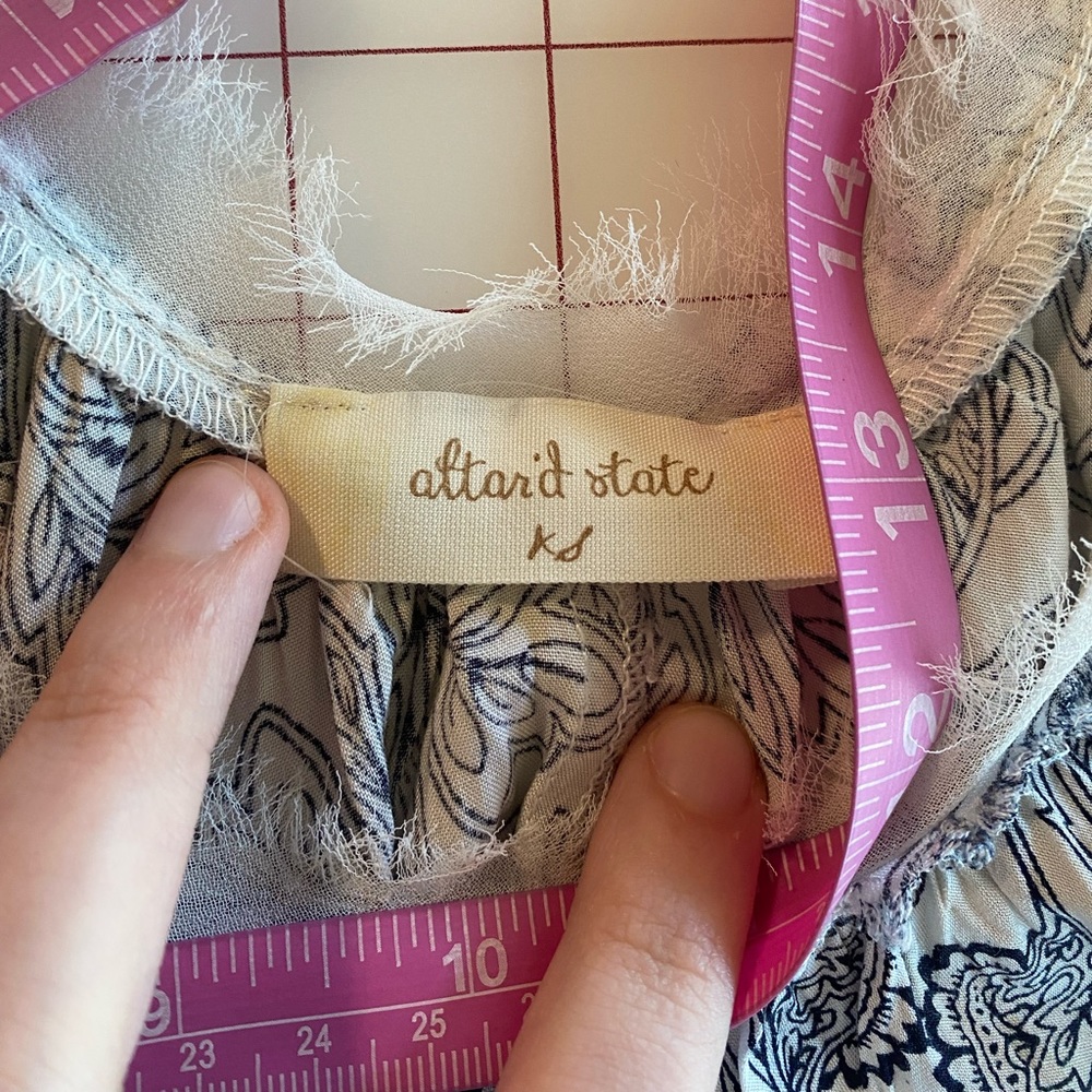 Altar’d State size xs light blue & white feather lace lined boho tank top - Picture 13 of 16